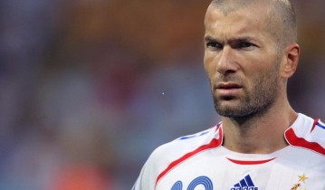 足彩网体育运营中心_过去十五载英格兰足坛身价之巅，贝林厄姆、鲁尼与凯恩引领价值浪潮