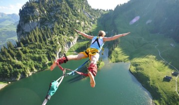 【足彩网赛事官方】阿伦百发百中七连击贡献15分，布克27分主导太阳狂潮逆转战局