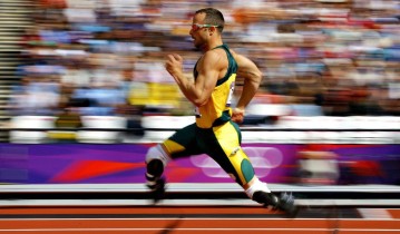 足彩网：英超激战在即，曼联坐镇主场迎战伯恩茅斯，阿莫林赛前坦言又将是一场硬仗