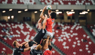 足彩网官网：湖人防守强度拉满，八村垒与范德比尔特倾尽全力铸就关键胜利