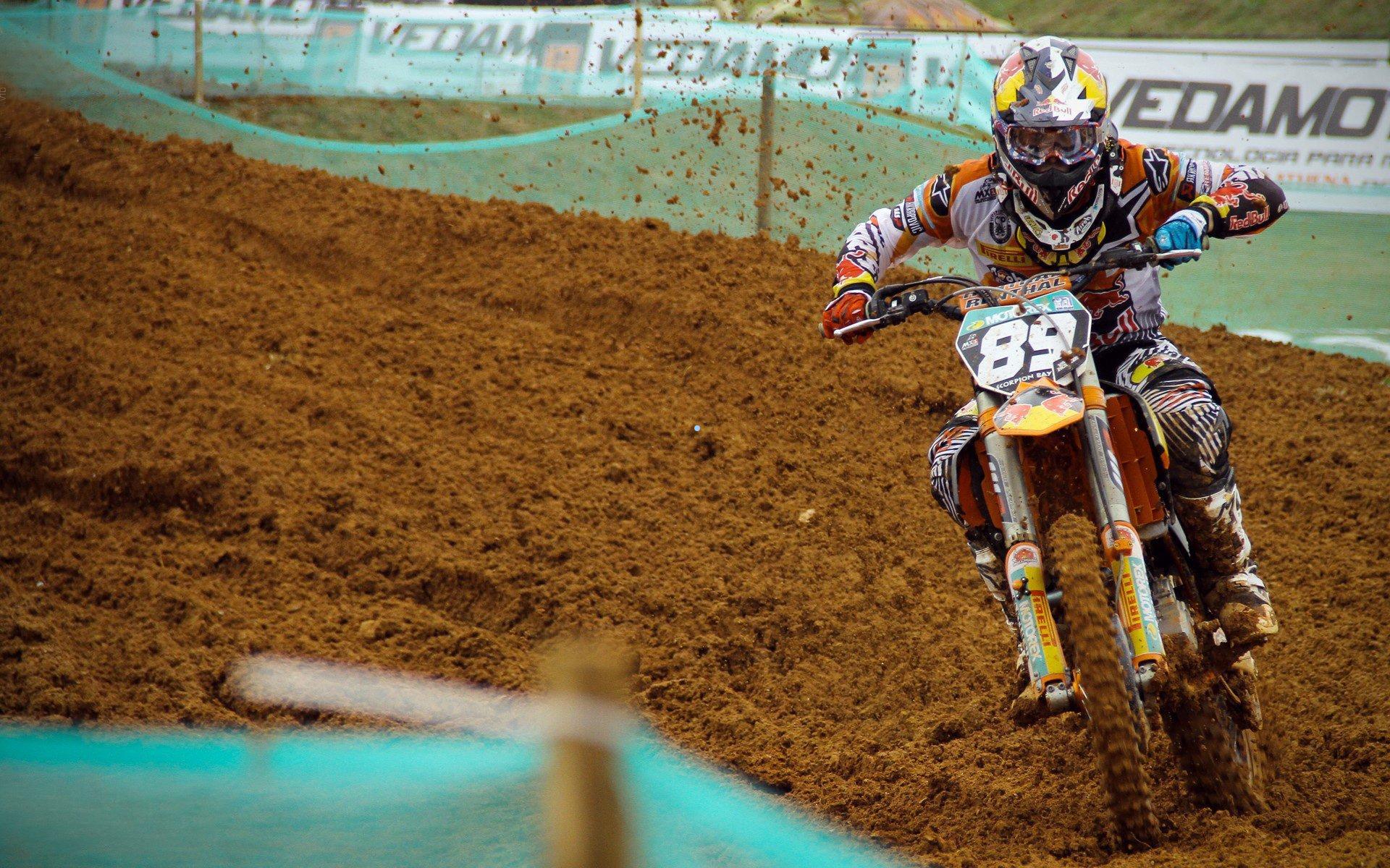 塔尔德利怒斥裁判判罚，国米因争议点球憾负利物浦，欧冠梦想受挫